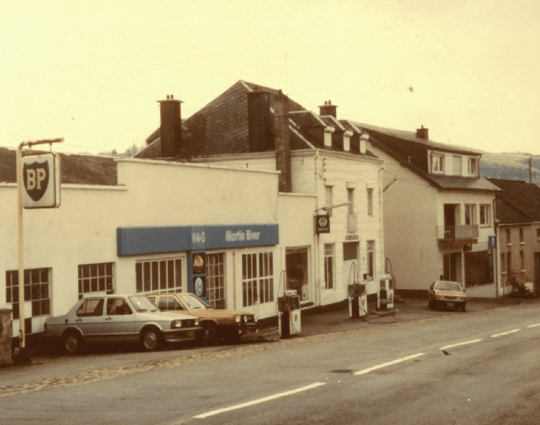 Premier showroom - Image 1