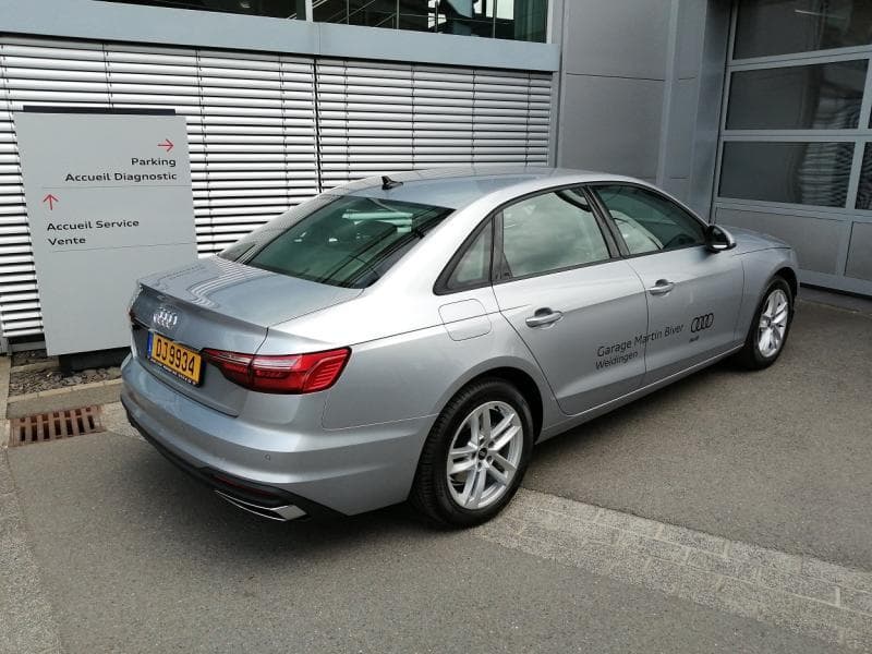 Audi A4 - Thumbnail 4