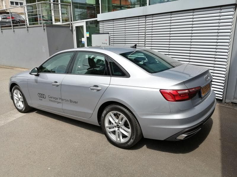 Audi A4 - Thumbnail 2