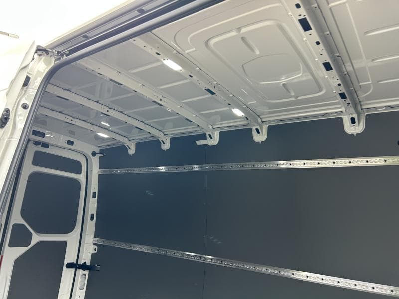 Volkswagen Crafter - Thumbnail 11
