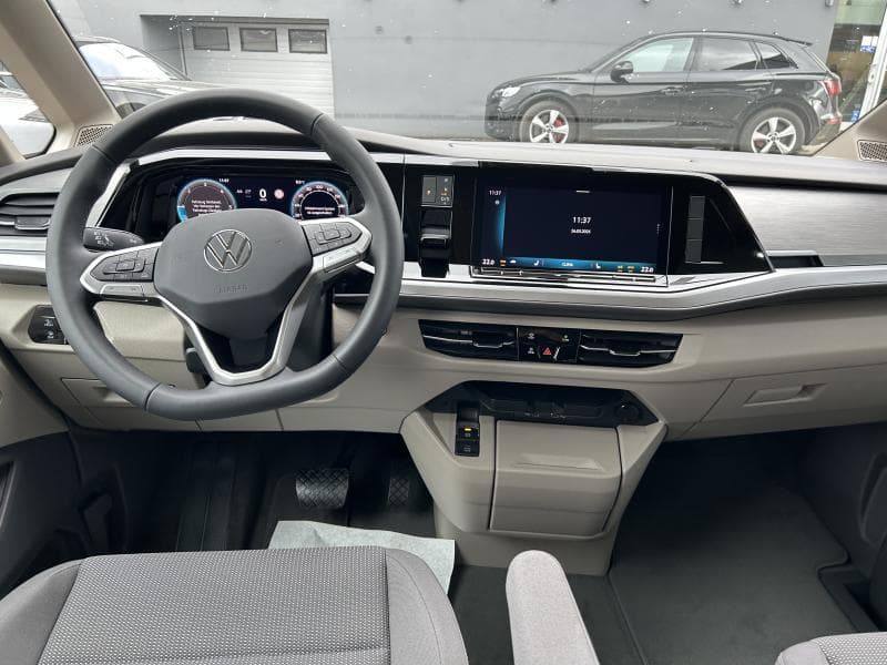 Volkswagen Multivan - Thumbnail 6
