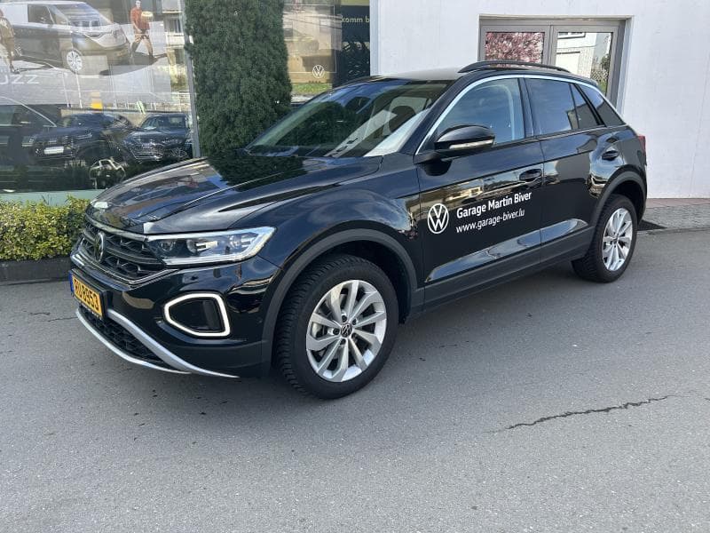 Volkswagen T-Roc - Thumbnail 3